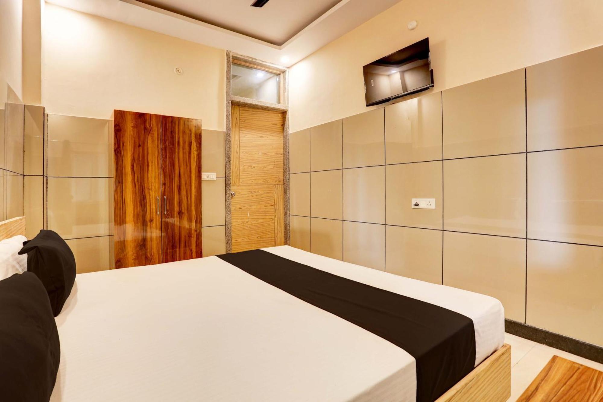 Hotel O 7 Lakhnaú Exteriér fotografie